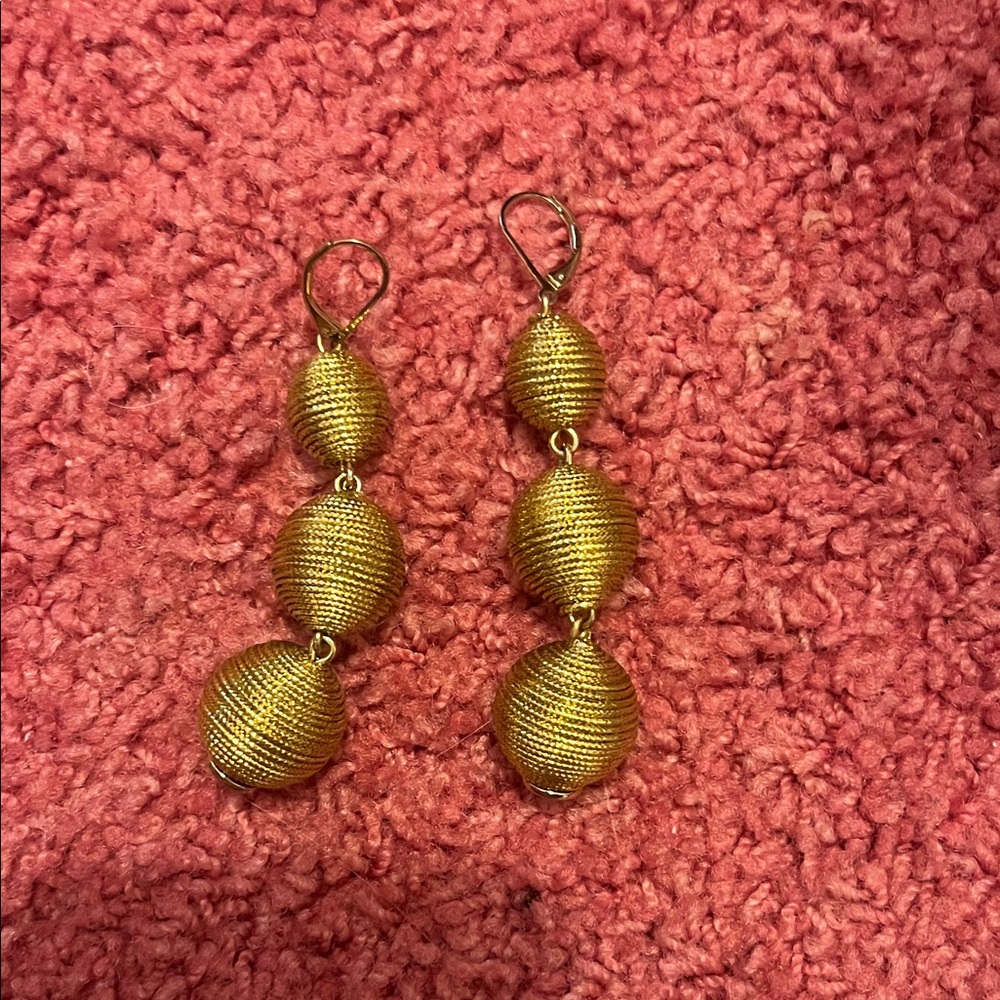 Elegant Gold Drop Earrings